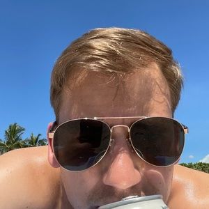 Meet your Posher, Parker